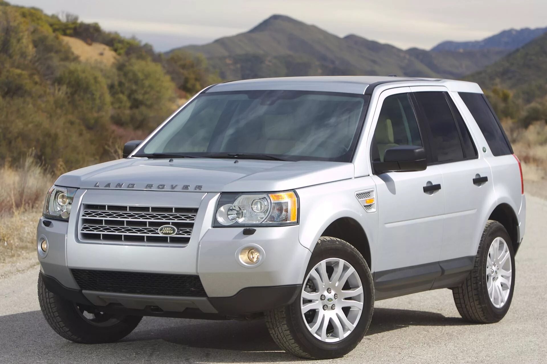 Марка машины ровер фото 2010 Land Rover LR2 Image. Photo 41 of 45