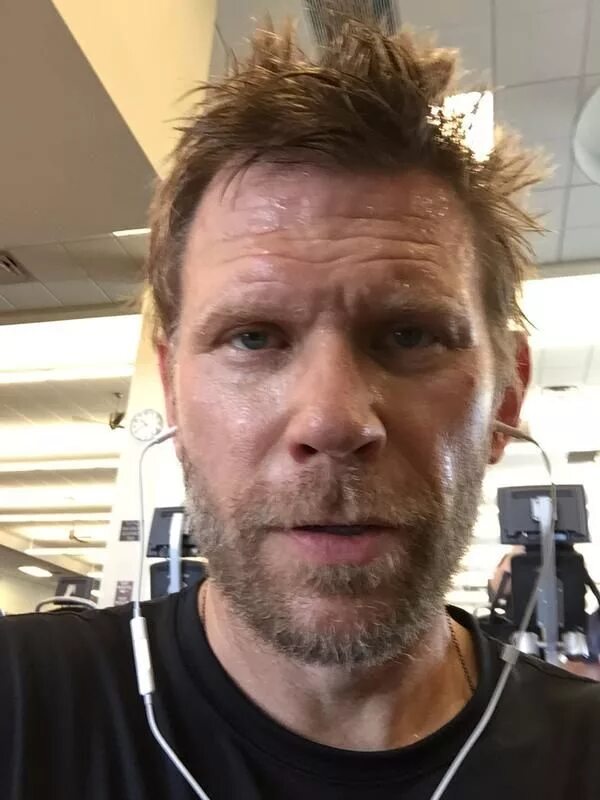 Марка пеллегрино фото samtheboyking:"@MarkRPellegrino: Cardio babies. x" Mark pellegrino, Supernatural
