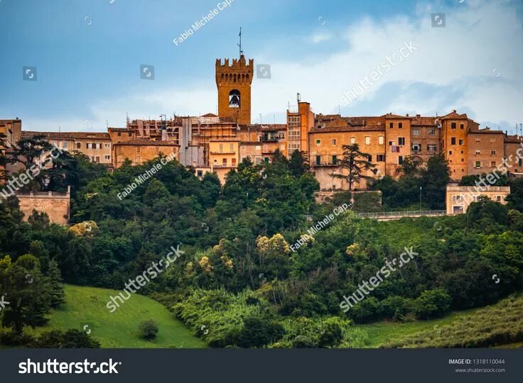 Марке италия фото Recanati view from below-Marche-Italy #Sponsored , #spon, #view# Recanati# Italy