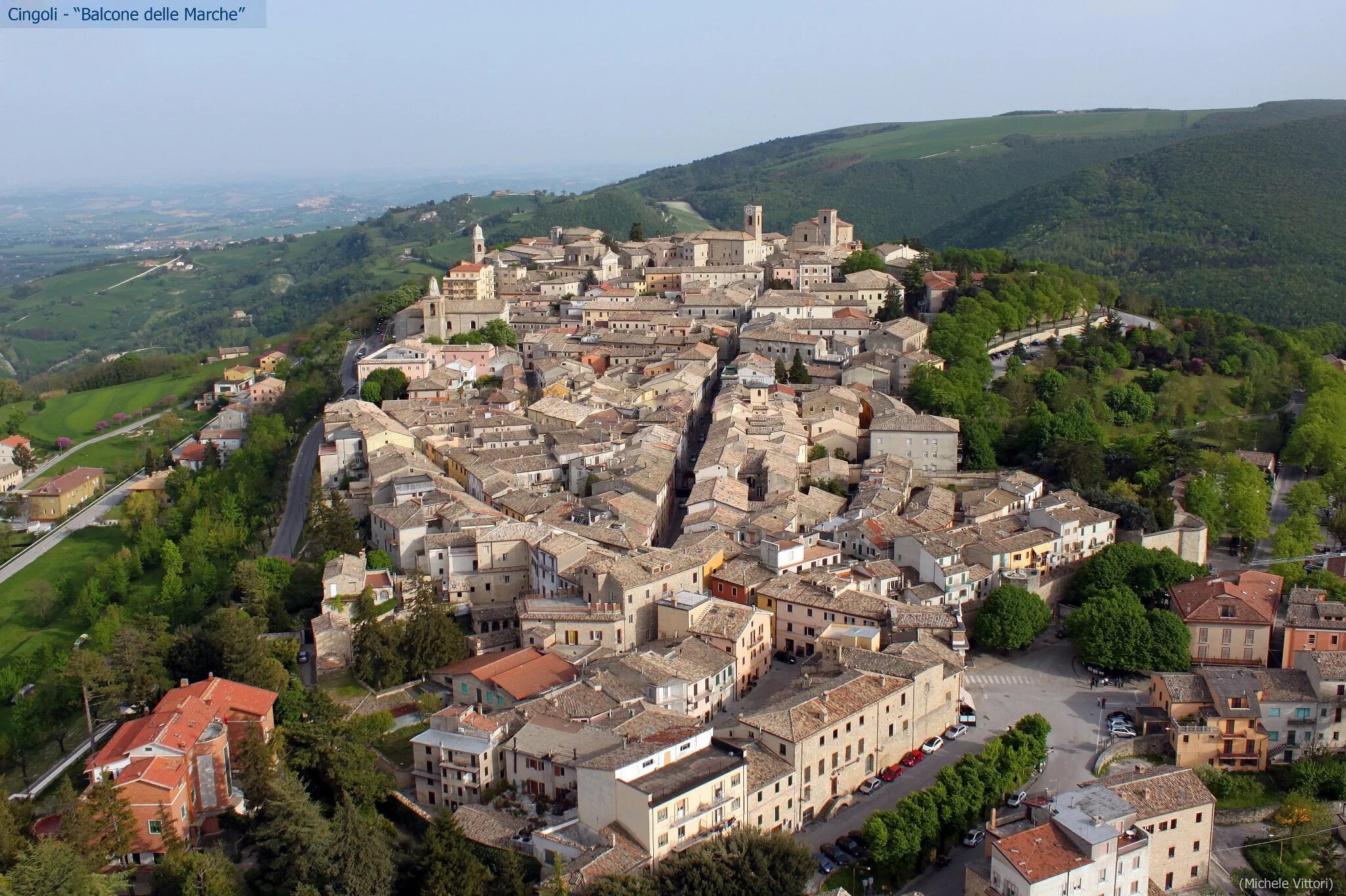 Марке италия фото Walking in the historic centre of Cingoli * Hiking route " outdooractive.com