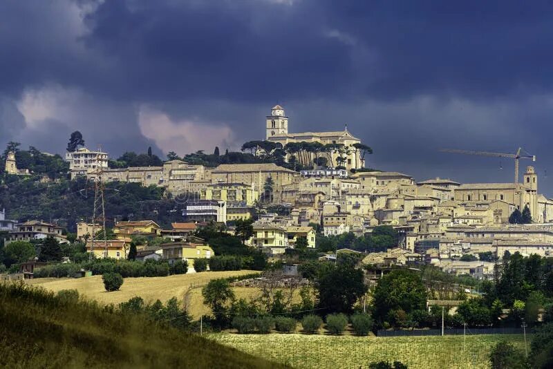 Марке италия фото 1,593 Fermo стоковые фото - бесплатные и стоковые фото RF от Dreamstime - Страни