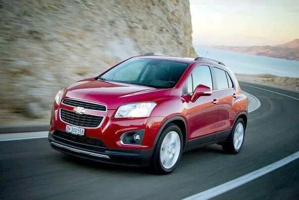 Марки автомобилей шевроле список с фото Chevrolet опубликовал фотографии кроссовера Tracker (Trax)