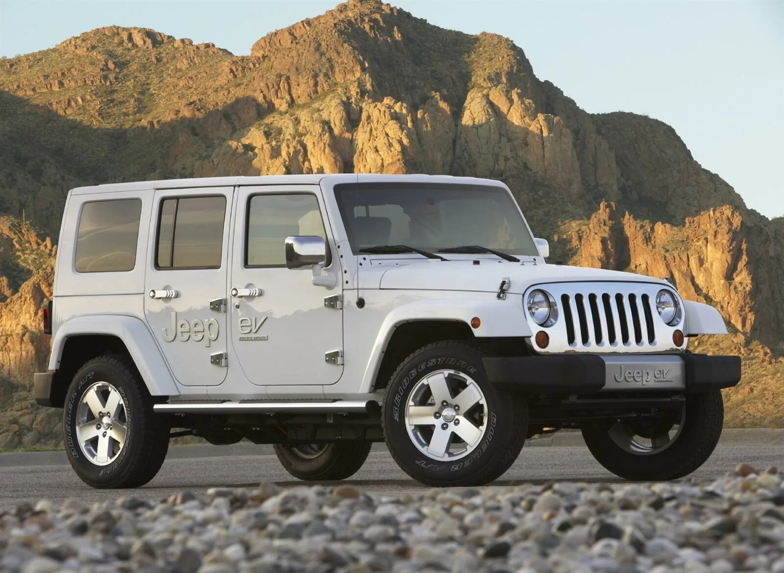 Марки автомобилей внедорожников фото 2009 Jeep EV Concept Image. Photo 7 of 12