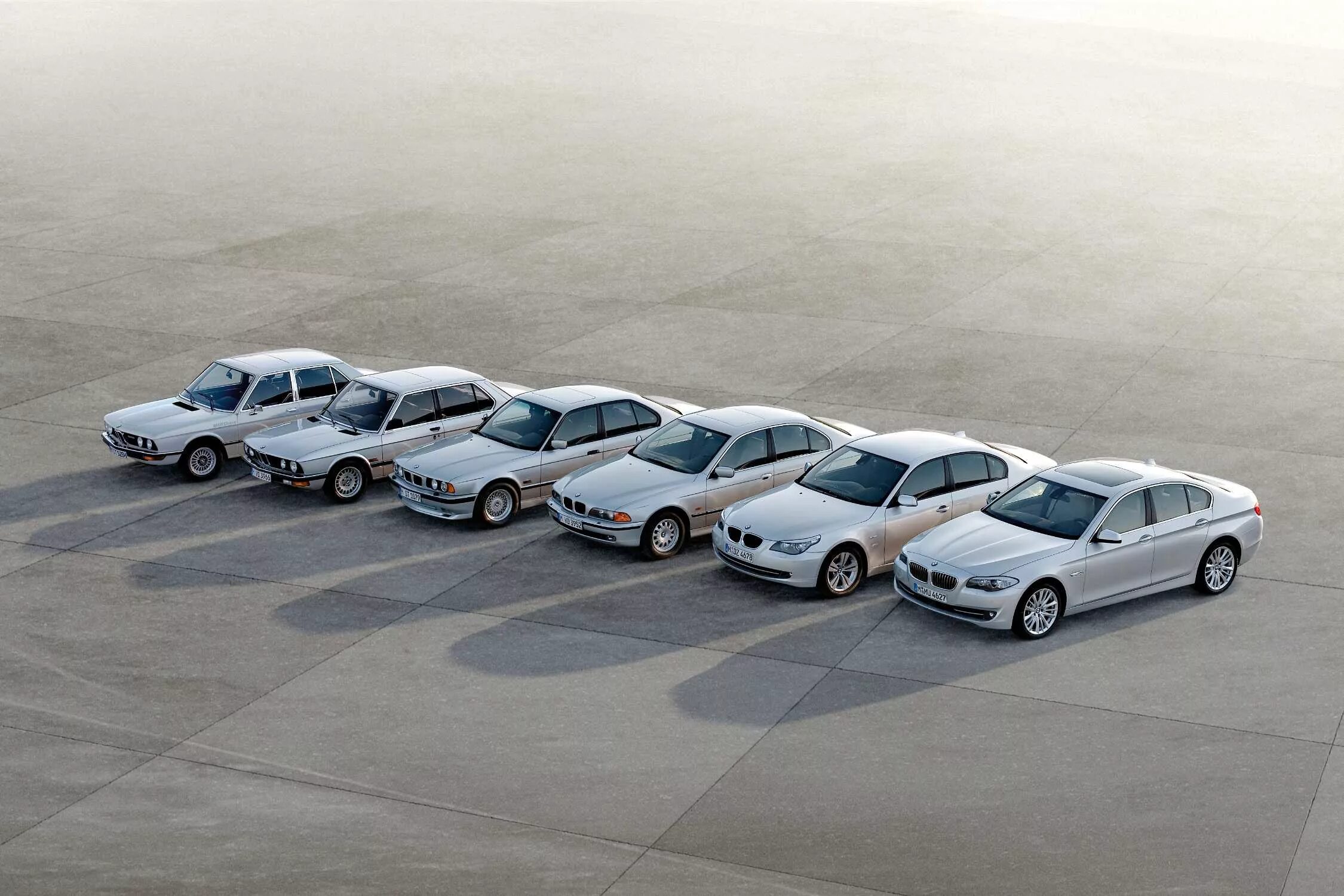 Марки бмв список с фото все модели The new BMW 5 Series Sedan, 6 generations (11/2009)