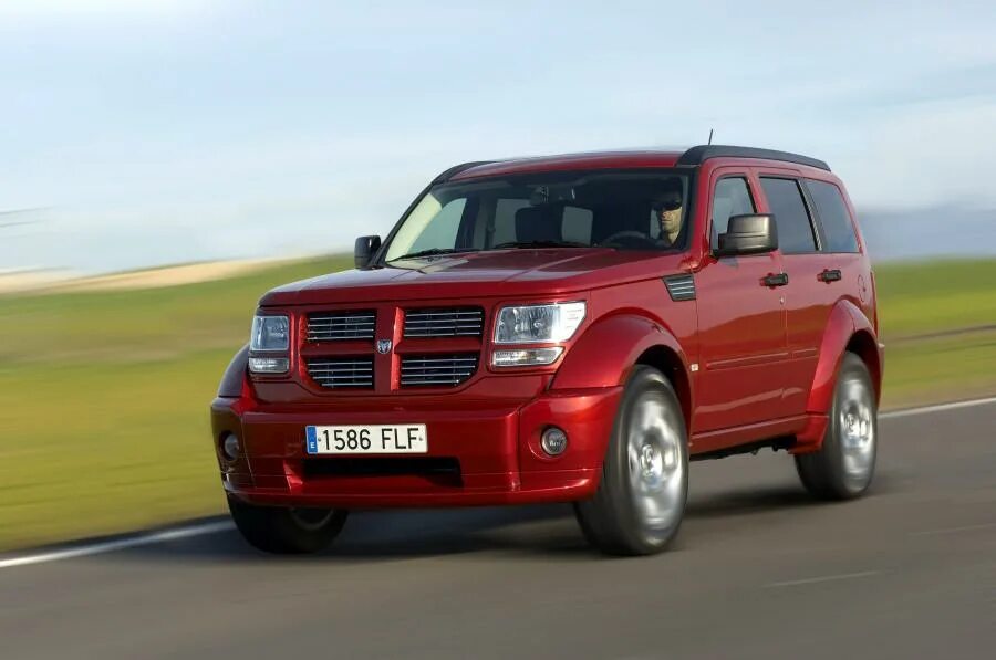 Марки додж список с фото Dodge Nitro 2007 года выпуска. Фото 1. VERcity