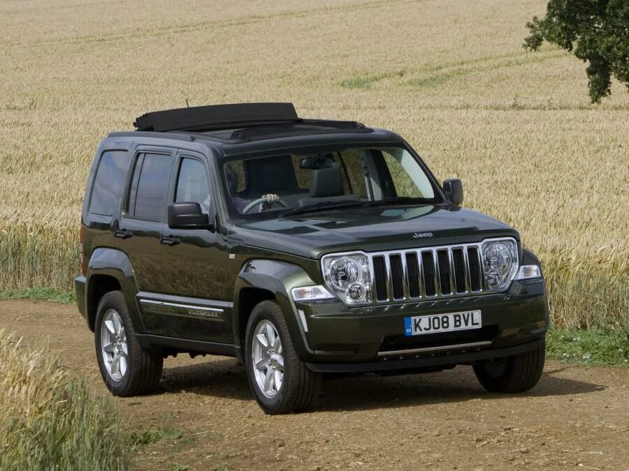 Марки джипов фото цена Jeep Cherokee Limited CRD 2007 года выпуска для рынка Великобритании и Ирландии.