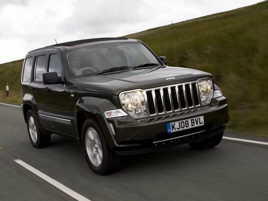 Марки джипов с фото и названиями Jeep Cherokee Limited CRD 2007 года выпуска для рынка Великобритании и Ирландии.
