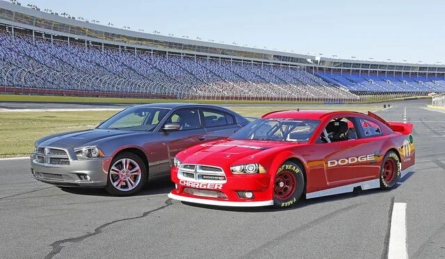 Марки гоночных машин фото с названиями Dodge Charger Race Car For 2013 Sprint Cup Series