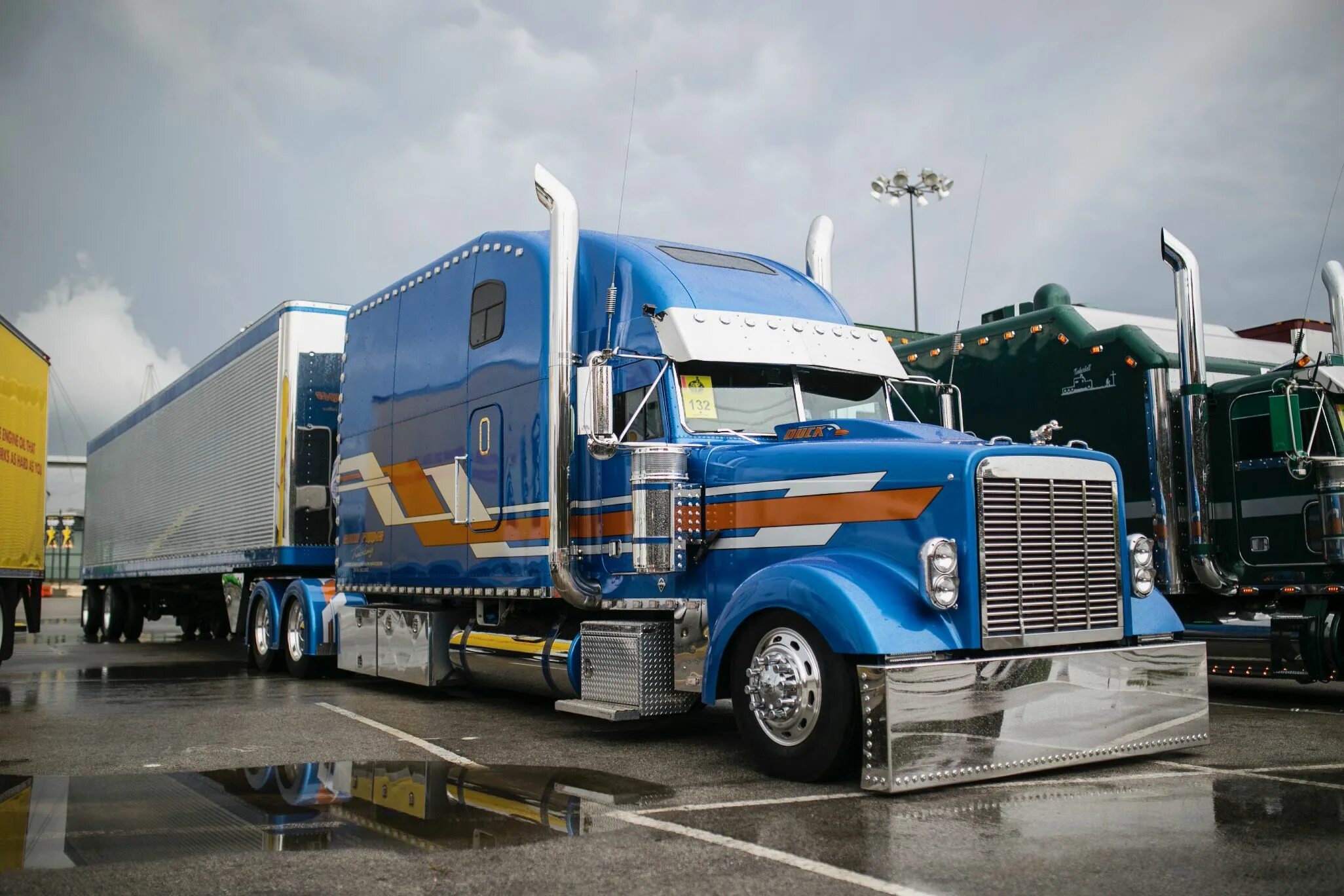 Марки грузовиков фото Pin by Waynebrockftw on Freightliner - Freightshaker Big trucks, Custom trucks, 