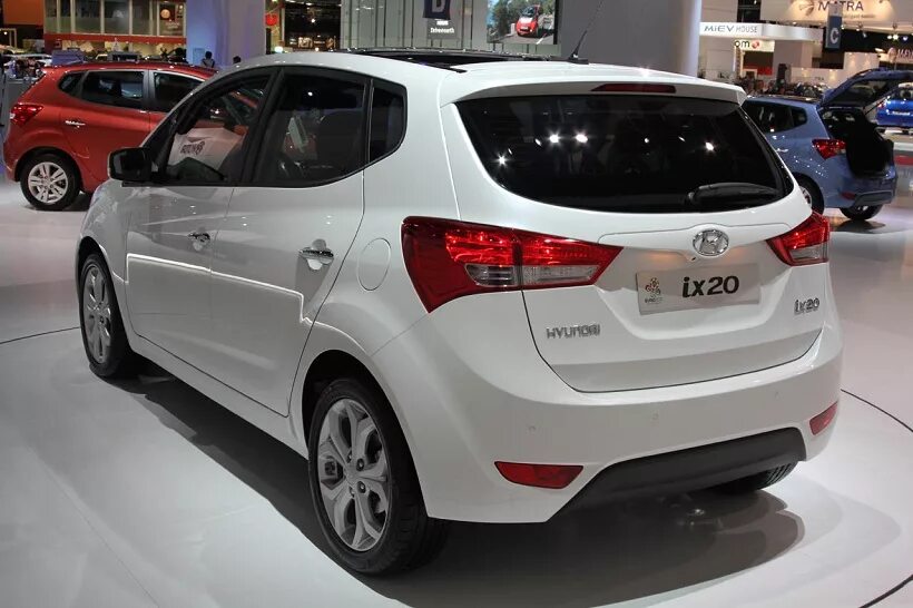 Марки хендай список с фото все модели Car Features List for Hyundai IX20 2012 1.6L (Egypt) YallaMotor
