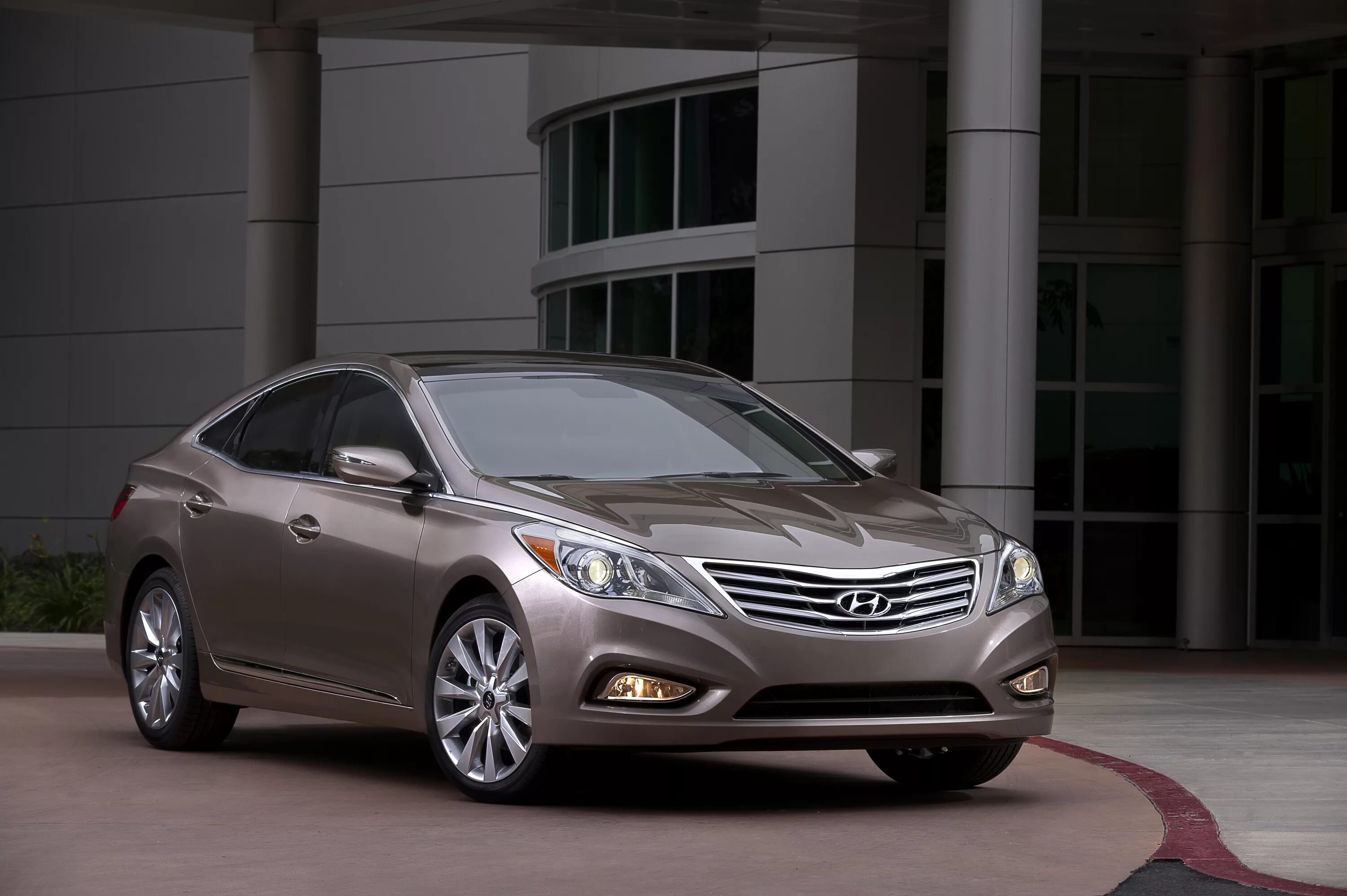 Марки хундаев фото Шины и диски для Hyundai Azera 2013 3.0i HG, размер колёс на Хуундаи Азера 3.0i 