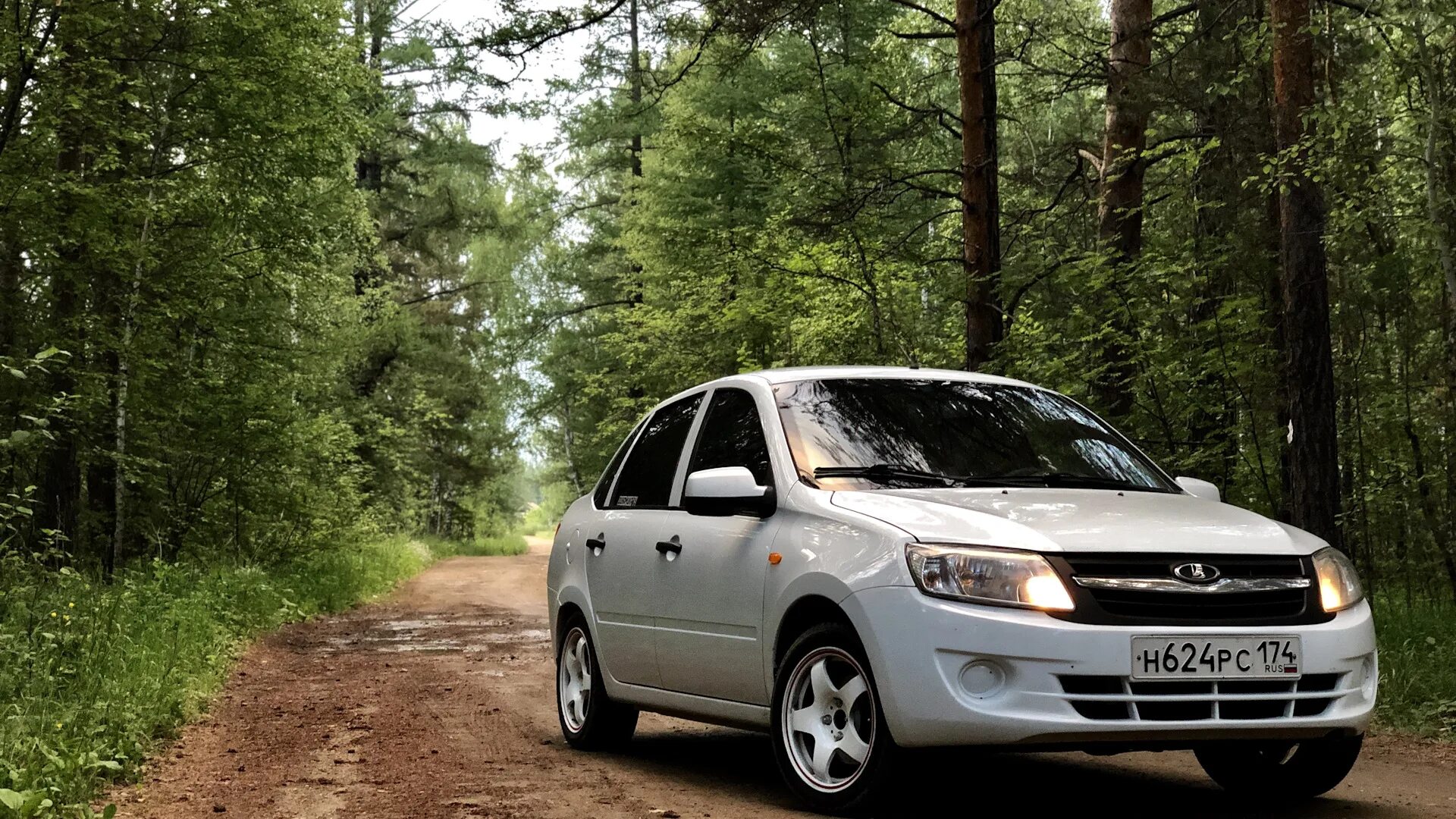Марки лада гранта фото Lada Гранта 1.6 бензиновый 2013 на DRIVE2