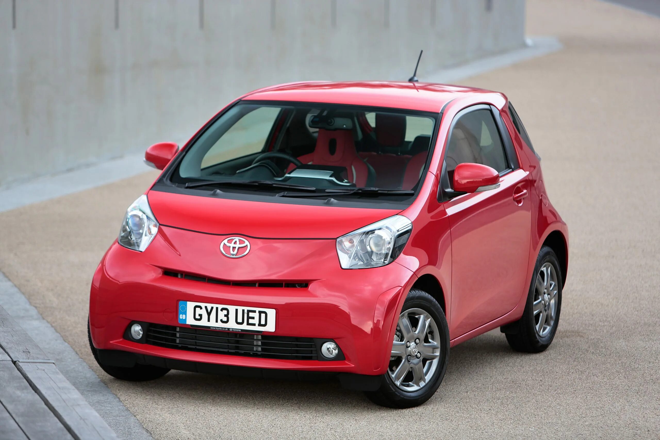 Марки маленьких машин фото и названия iQ Archive (2009 - 2014) - Toyota Media Site