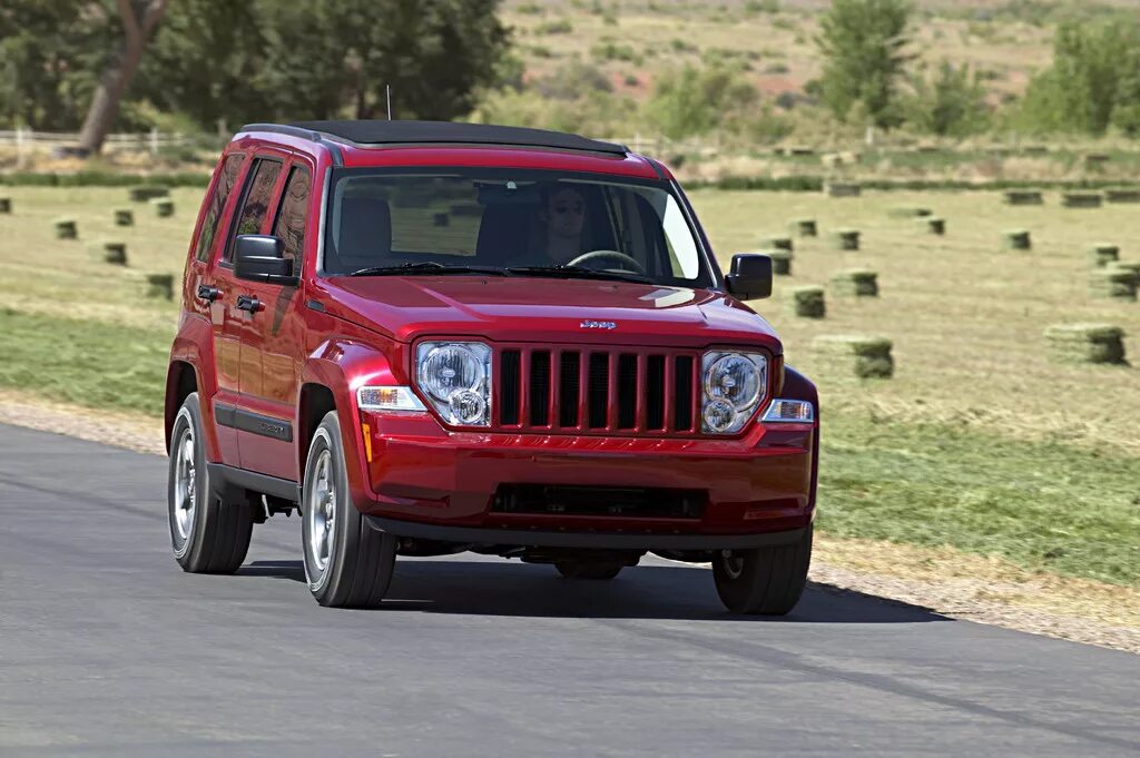 Марки машин джипов фото и названия Jeep Liberty. Модель 2008 года. Фотографии