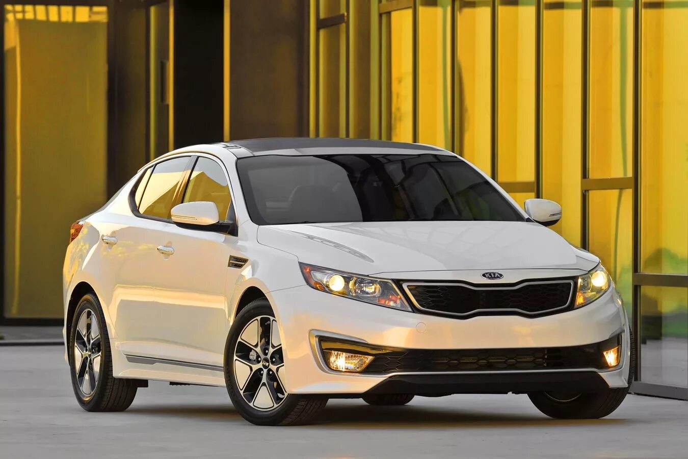 Марки машин киа фото цены 2013 KIA OPTIMA HYBRID