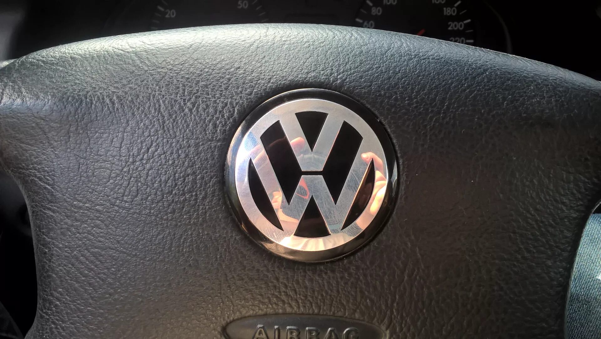 Марки машин на руле фото Новая эмблема на руль. - Volkswagen Passat B5, 1,8 л, 1998 года стайлинг DRIVE2