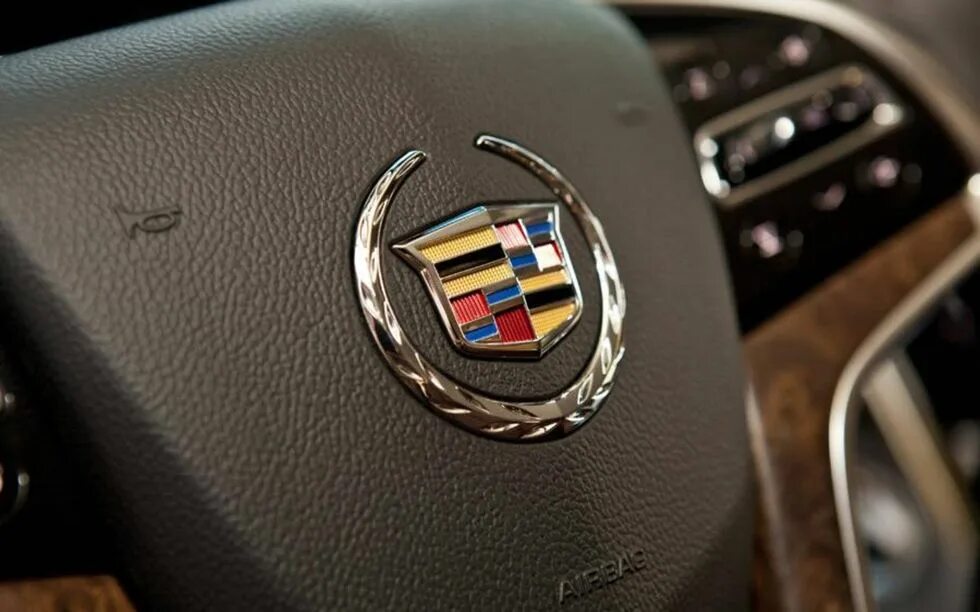 Марки машин на руле фото 2015 Cadillac Escalade first drive