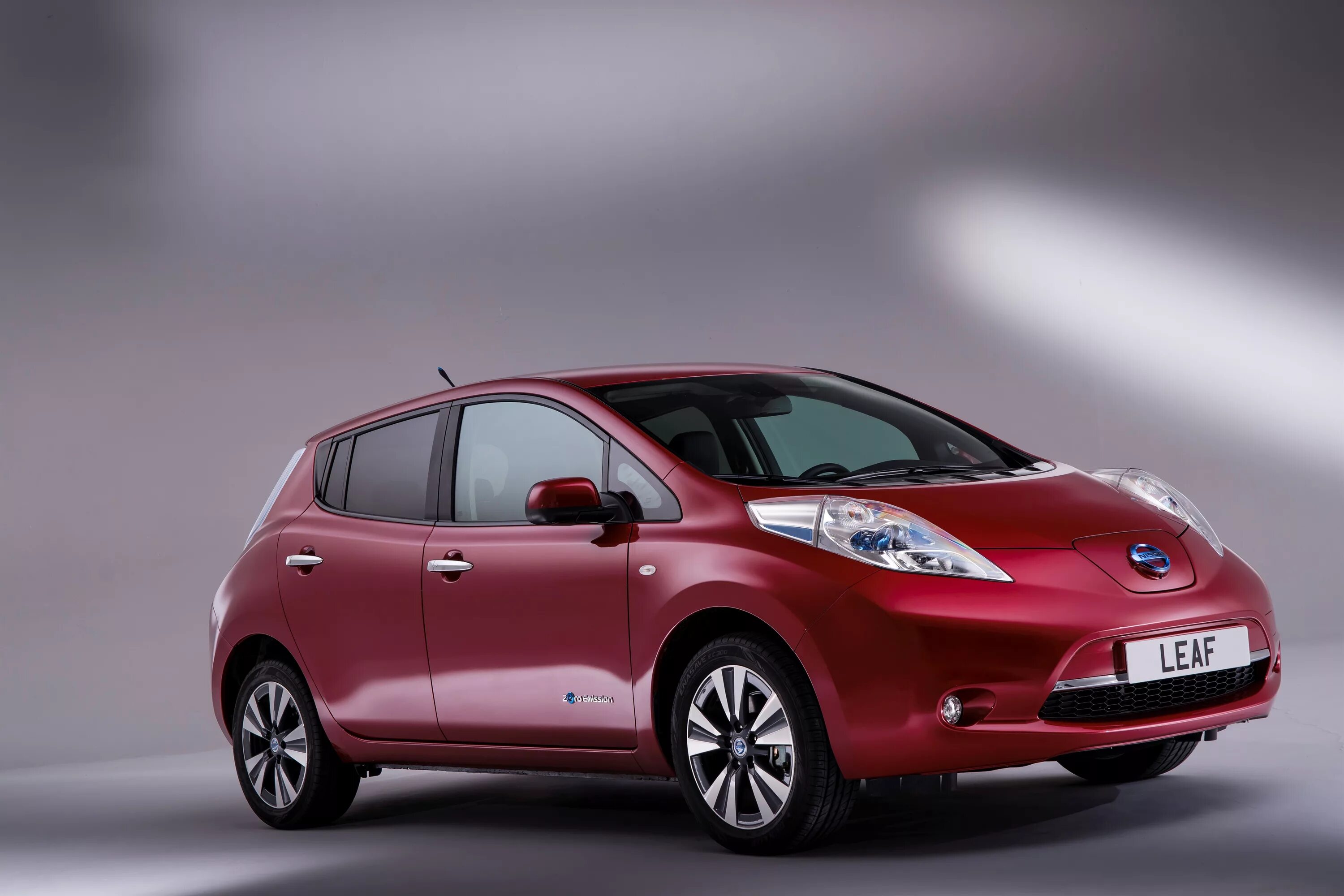 Марки машин ниссан фото NEW NISSAN LEAF - Nissan Nordic Europe Oy-g