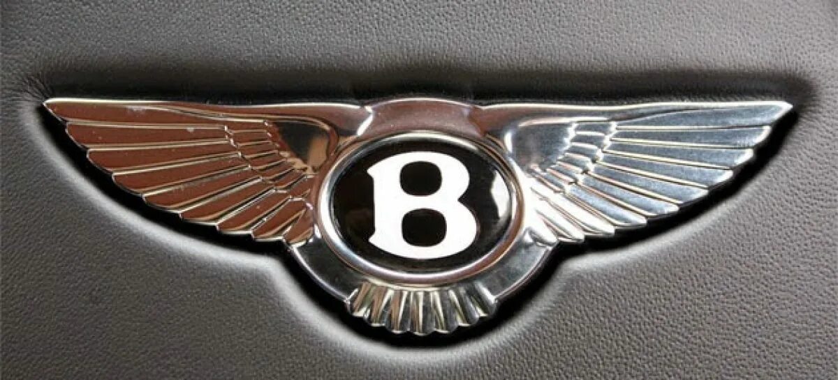 Марки машин с крыльями фото Bentley расширяет возможности 3D-печати для производства тысяч новых компонентов
