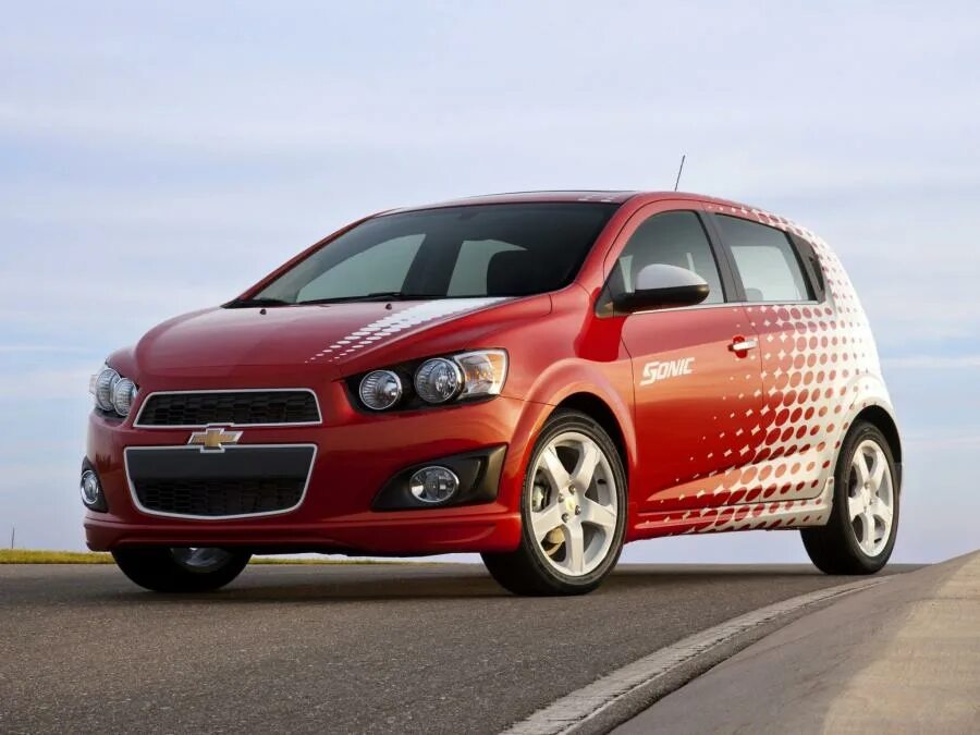 Марки машин шевроле название и фото Chevrolet Sonic Z-Spec Color Out Package 2011 года выпуска. Фото 4. VERcity
