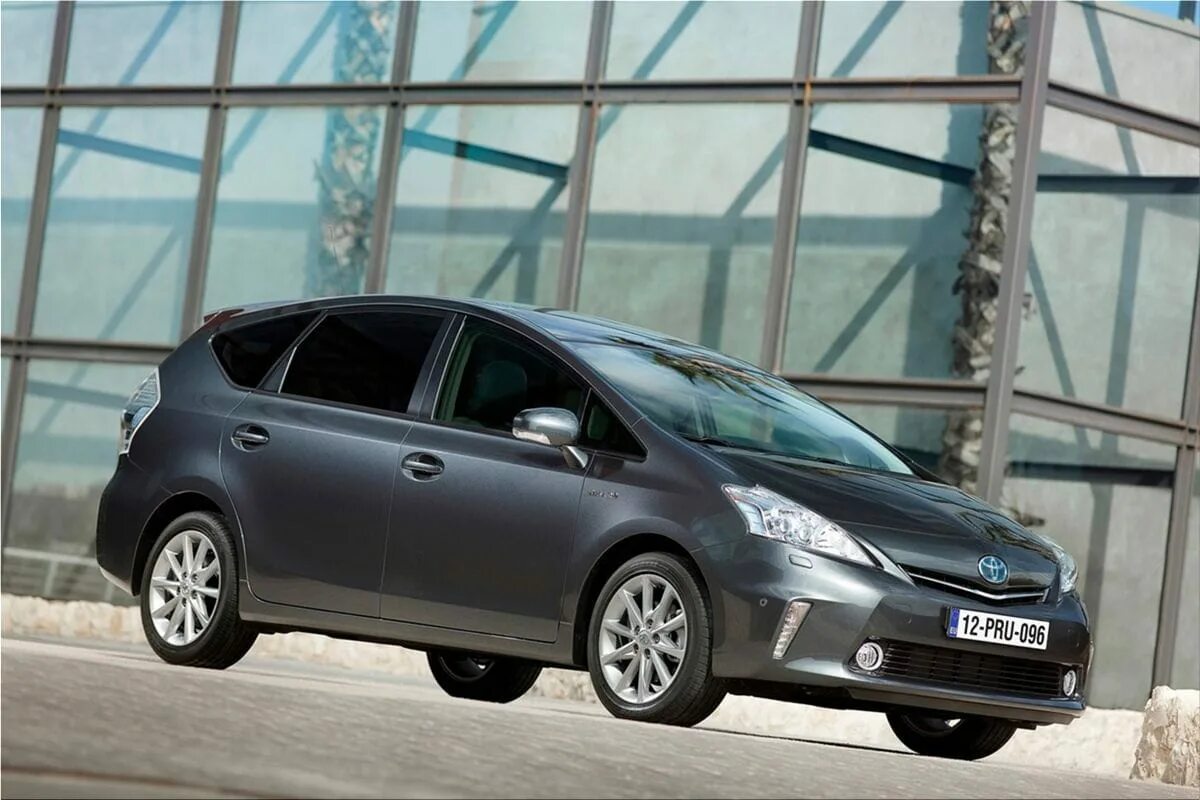 Марки машин тойота фото и цены Toyota Prius Plus full hybrid system Car Division