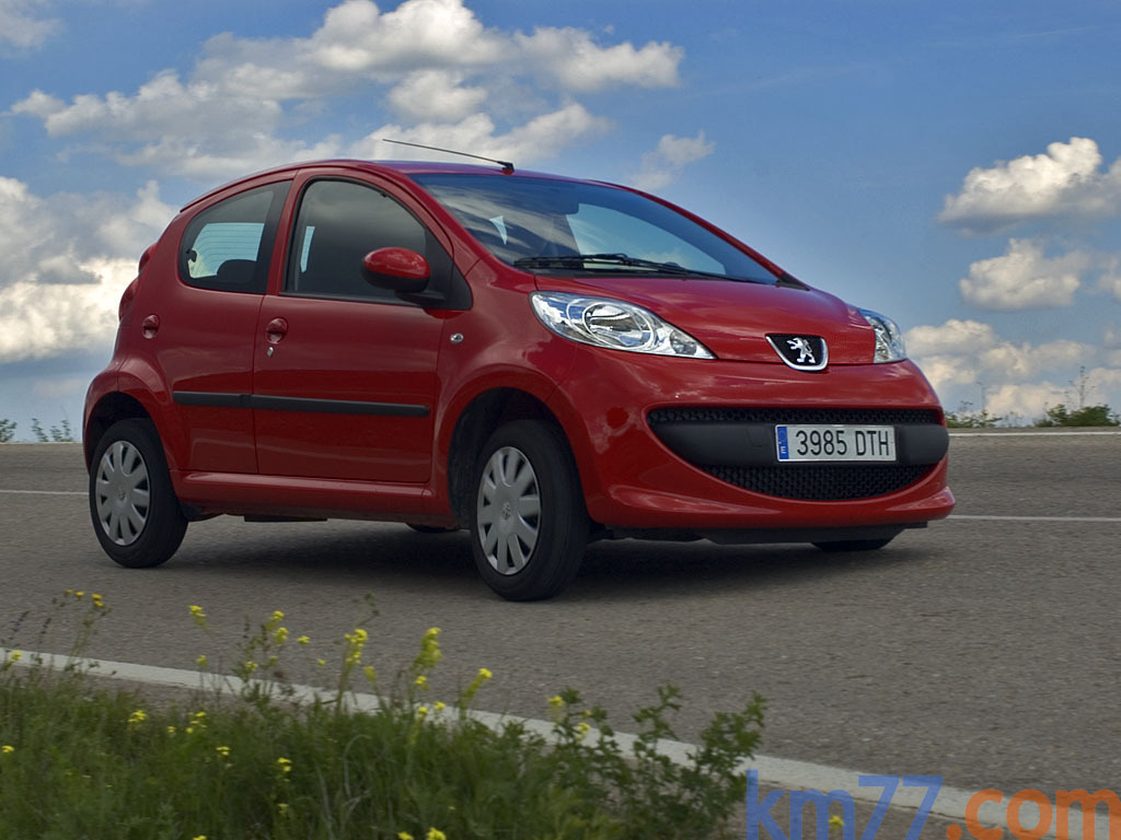 Марки пежо фото Fotos Exteriores - Peugeot 107 5p Urban 1.4 HDi 54 (2006-2008) - km77.com
