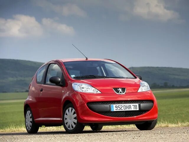 Марки пежо фото Технические характеристики Peugeot 107 1.0 i (68Hp) MT 2005 - н.в.
