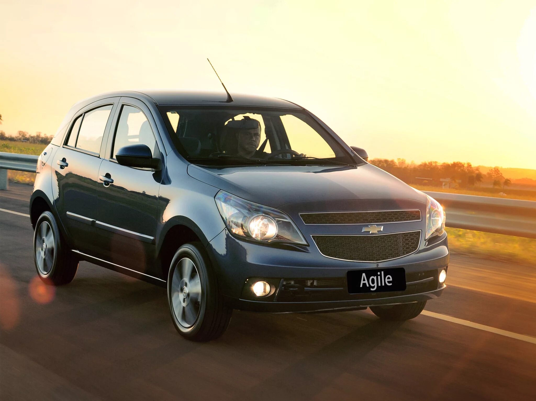 Марки шевроле список с фото и цена Chevrolet Agile 1.4 LTZ Easytronic 2013
