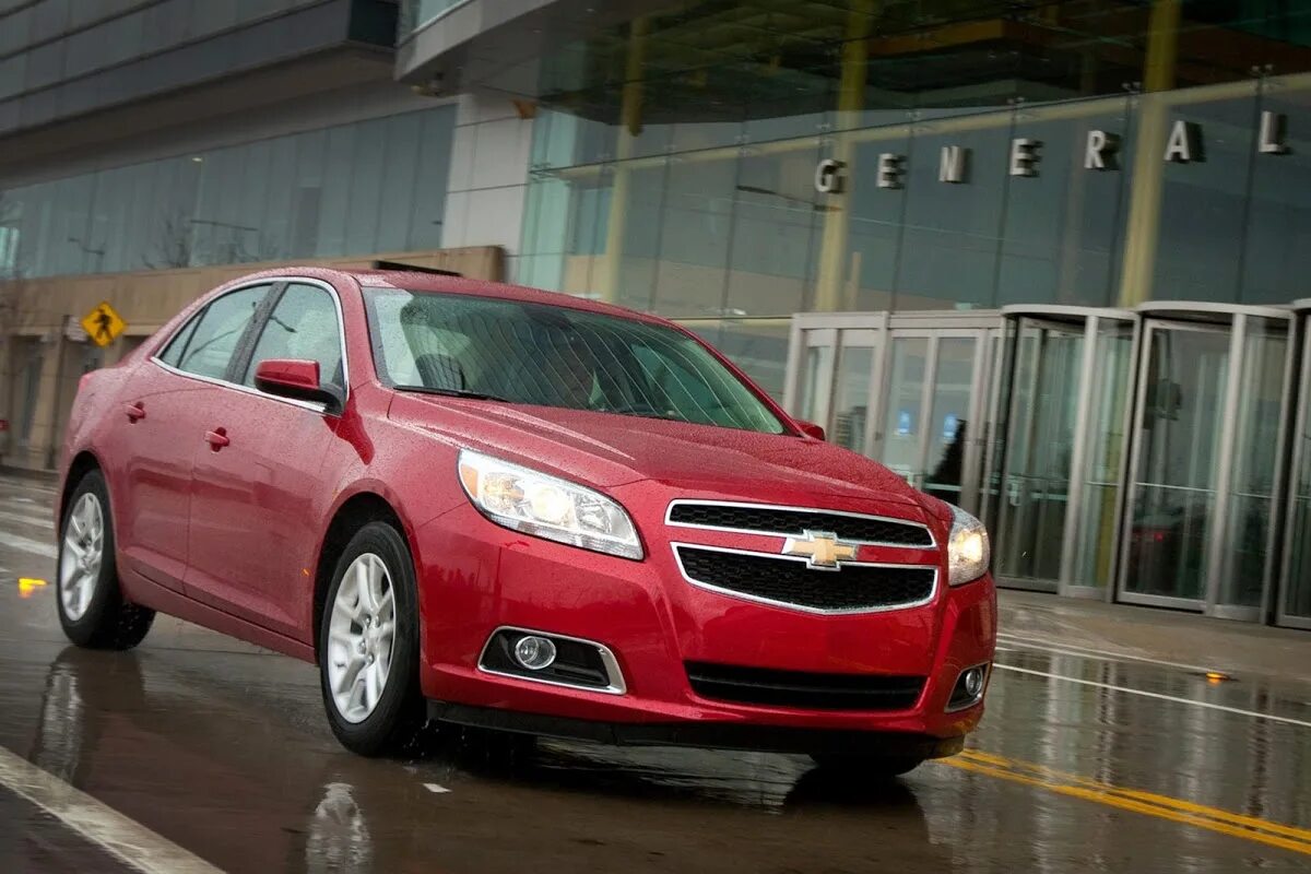 Марки шевролетов с фото 2013 Chevrolet Malibu gets New 259-Horsepower 2.0-liter Turbo Engine, does 0-60m
