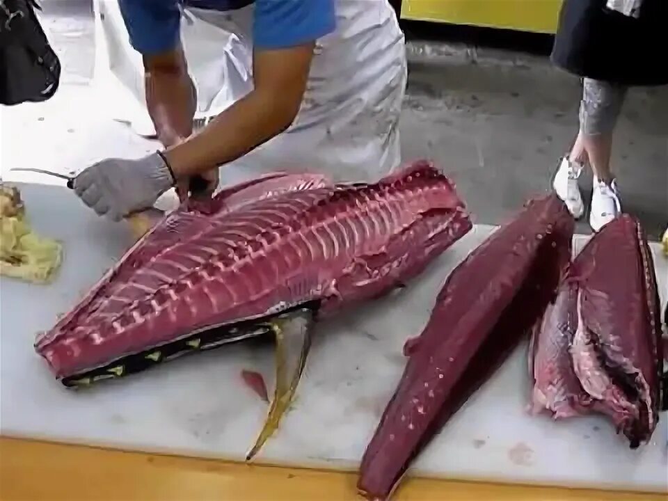 Марлин мясо фото Професиональная разделка тунца для сашими! Петро Жир Вкусняшки, Еда, Тунец