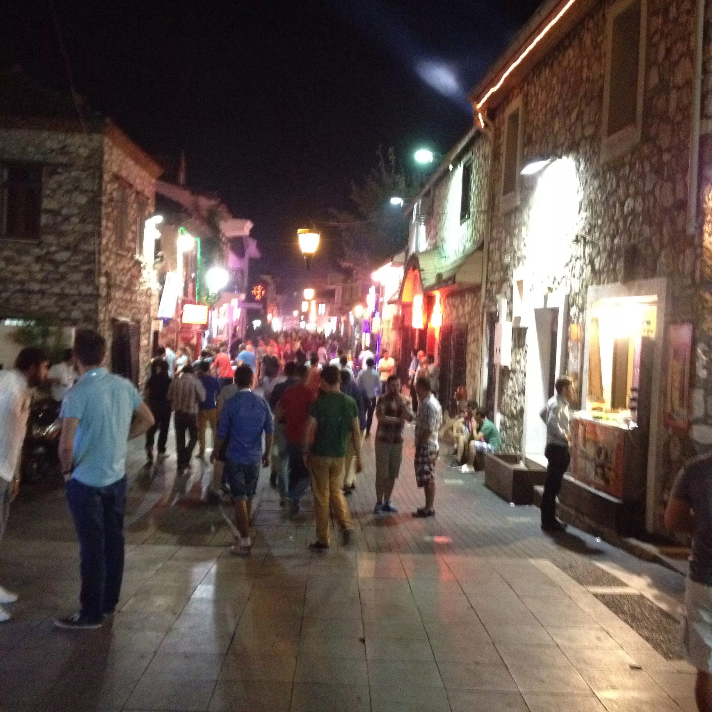 Мармарис фото улиц Bar Street in Marmaris, Turkey
