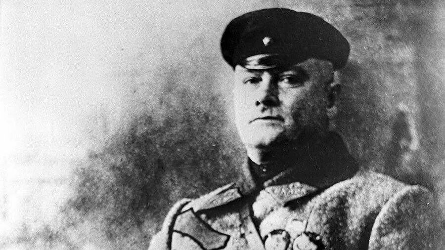 Маршал котовский фото Памятник Котовскому демонтировали под Одессой Новости мира Известия 11.06.2017