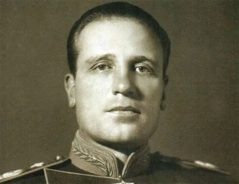 Маршал молодой фото Александр Голованов. Самый молодой маршал Вооружённых Сил страны Код Памяти Дзен