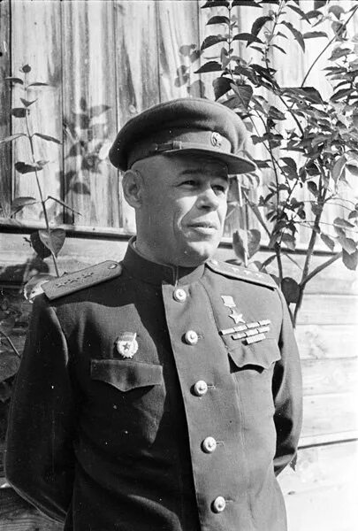 Маршал рыбалко фото On November 4, 1894, an outstanding Soviet military commander, commander of the 
