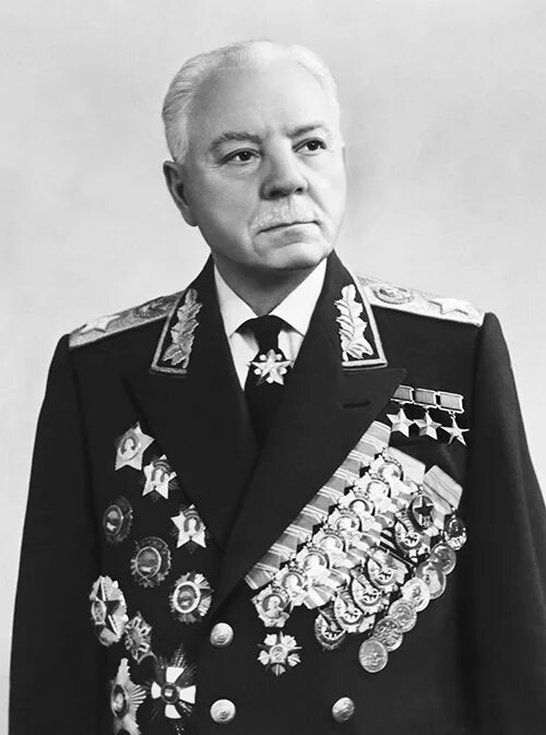 Маршал ворошилов фото Дома советской элиты: где поселились большевики в Москве после революции :: Горо
