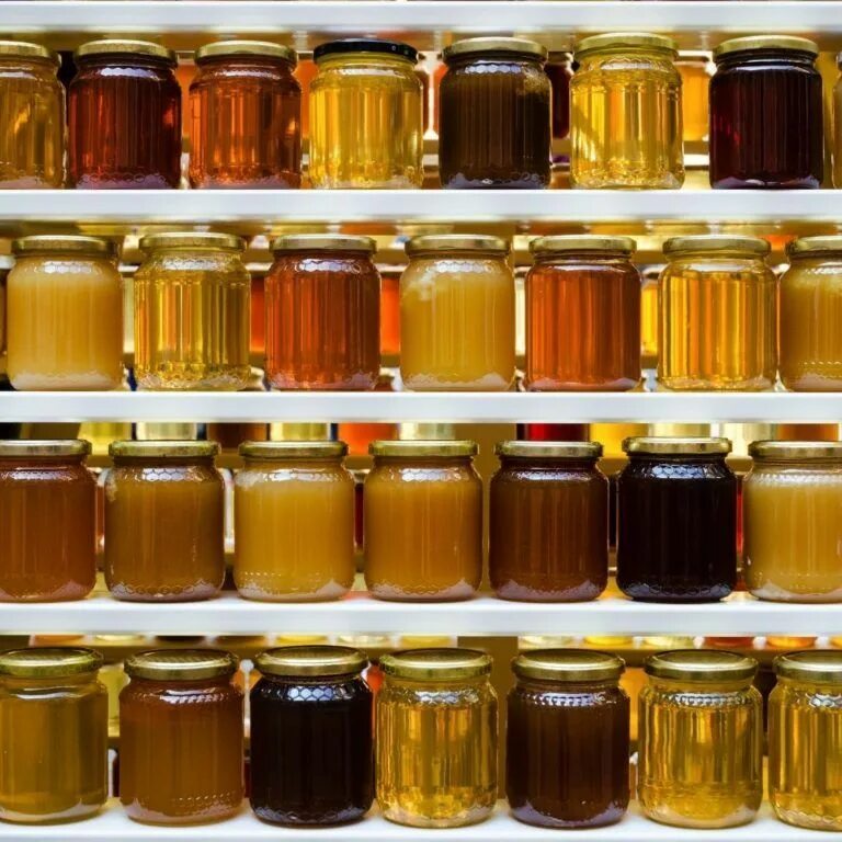 Мед разновидности с фото The Truth about Organic Honey - Foxhound Bee Company Organic honey, Honey jar, P