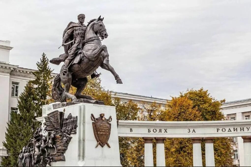 Мед ул генерала шаймуратова 9б фото На памятник Шаймуратову в Уфе потратят еще 17 миллионов рублей - МК Уфа