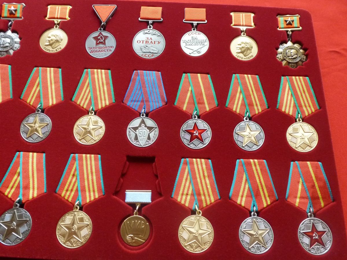Медали ссср фото с названиями Коллекция "Медали СССР в планшете". Качественные муляжи!