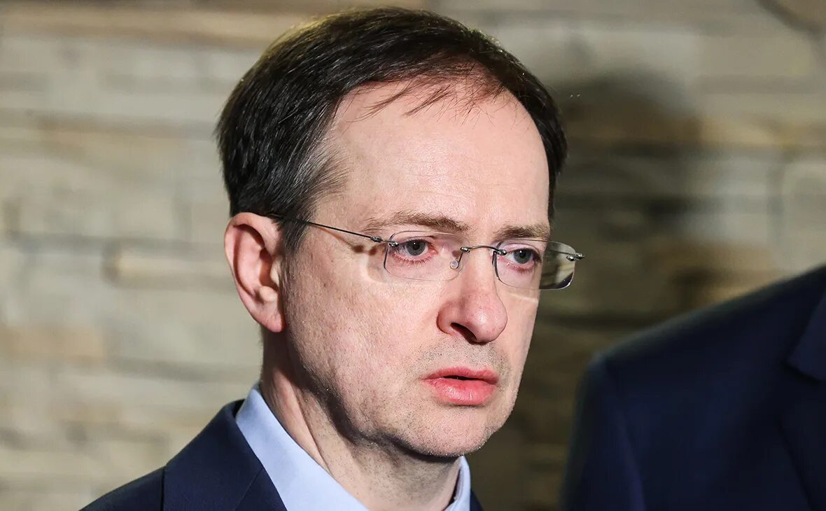 Мединский владимир ростиславович фото Мединский сообщил о ежедневных переговорах с Украиной по видеосвязи - РБК