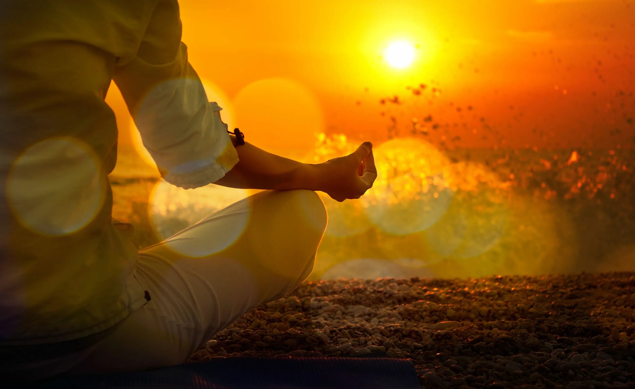 Медитация на восходе солнца фото The Importance of Rediscovering the Soul of Your Organization Vipassana meditati