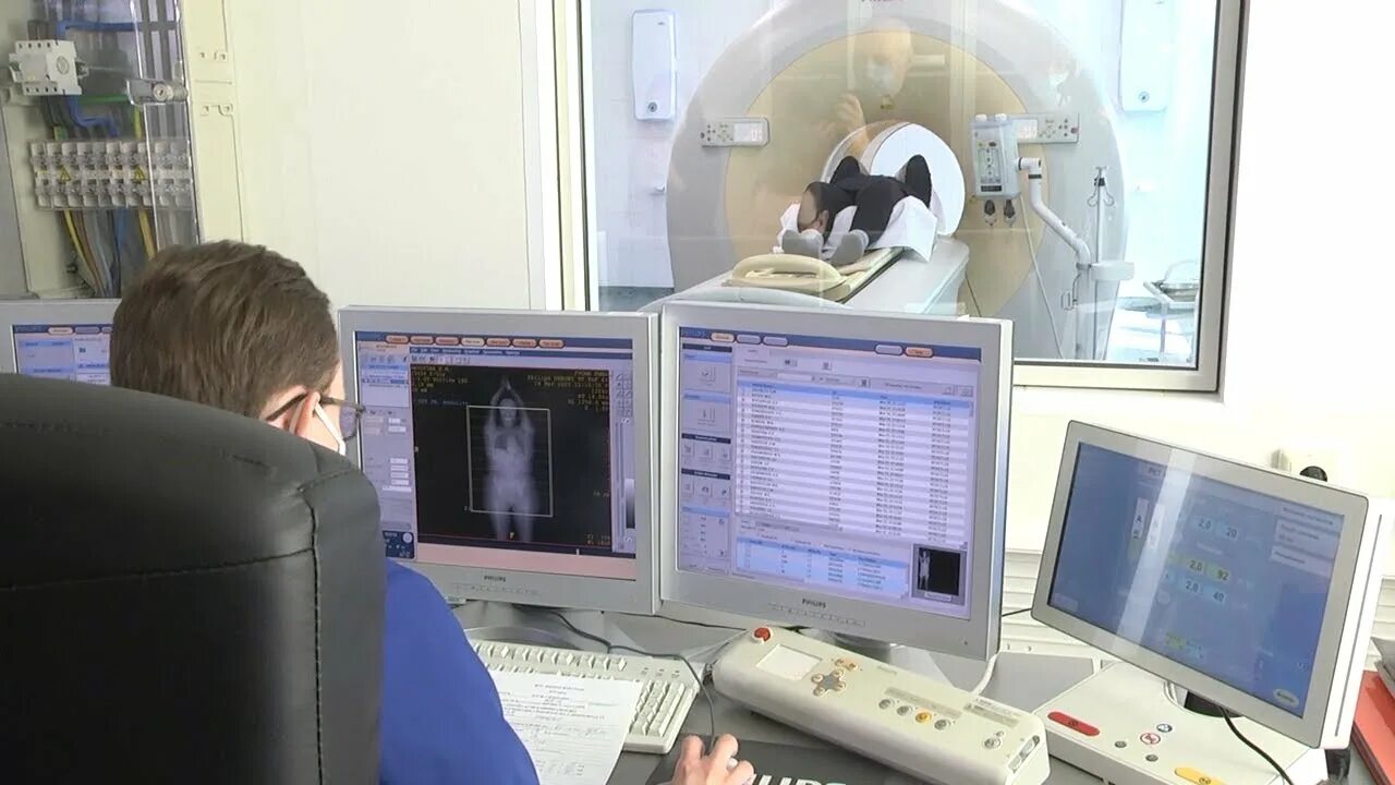 Медицина будущего 1 й комплекс 6 фото Медицина будущего. Об уникальных аппаратах и современных методиках борьбы с онко