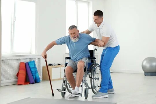 Медицинская реабилитация фото Stroke Rehab Изображения: просматривайте стоковые фотографии, векторные изображе