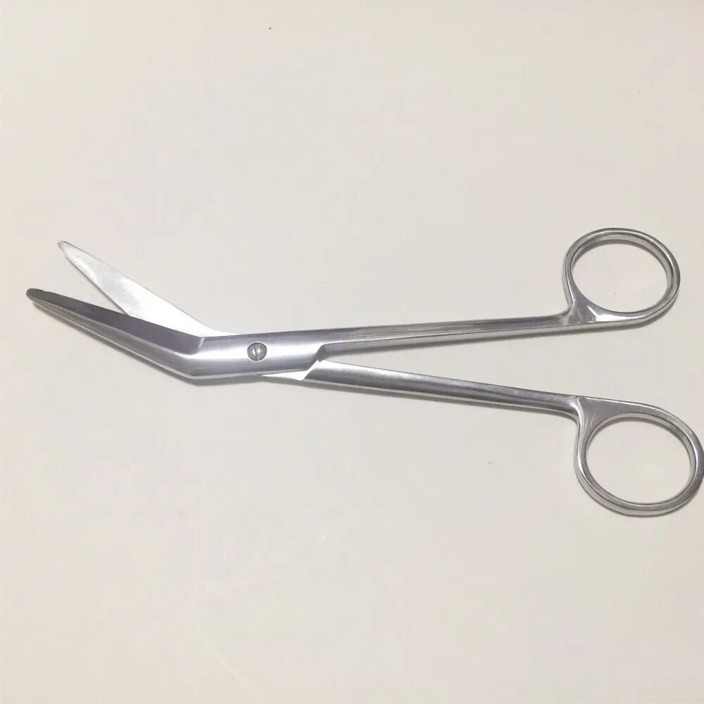 Медицинские ножницы фото Aço inoxidável tesoura cirúrgica ginecologia médica perineal lado corte tesoura 