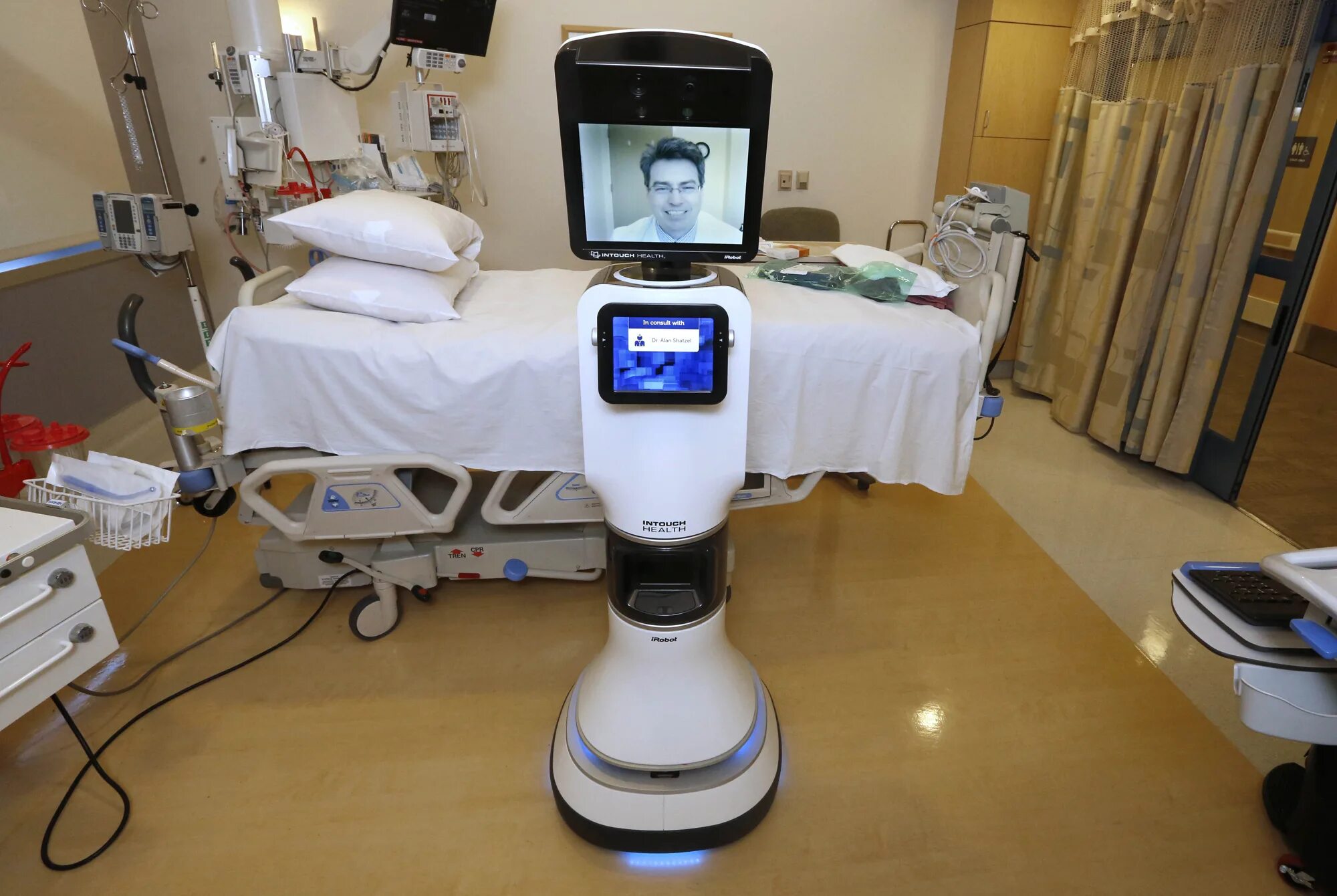 Медицинские роботы фото Robot doctors' coming to a hospital near you?