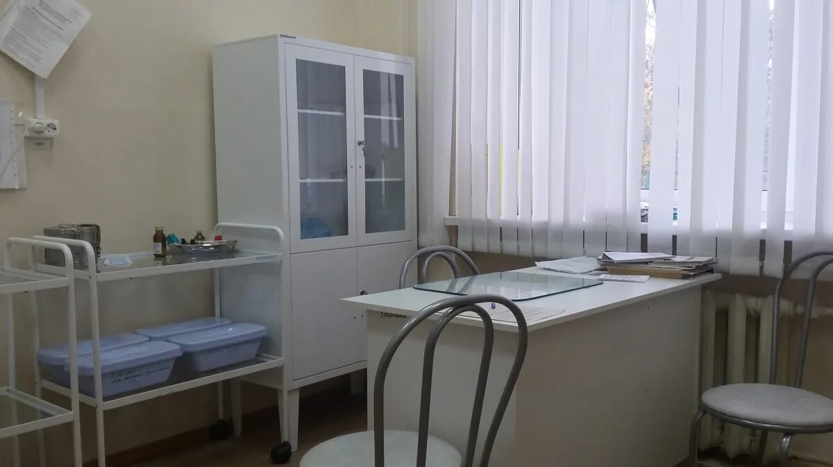 Медицинский кабинет в школе фото В школы и детсады Крыма могут вернуть медицинский кабинет - Новости Крыма - Вест