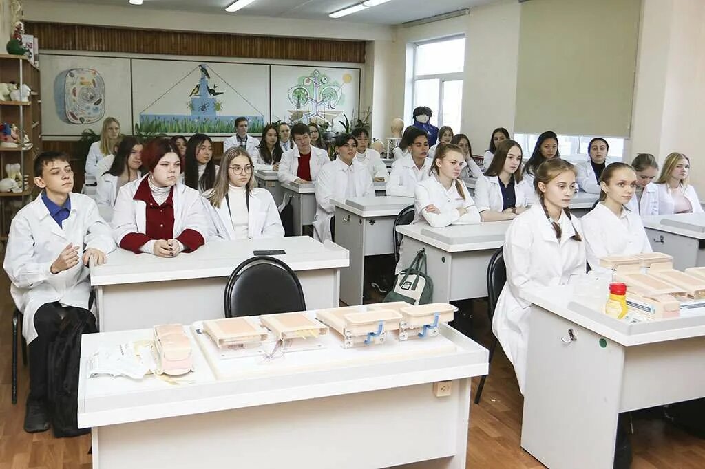 Медицинский класс фото Медицинский класс школы № 12 получил новое оборудование для практических занятий