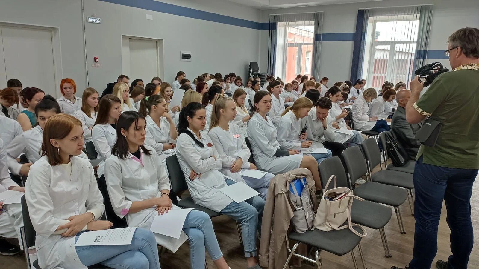 Медицинский колледж фото Студенты Красноярского медицинского техникума первыми посмотрели фильм из цикла 