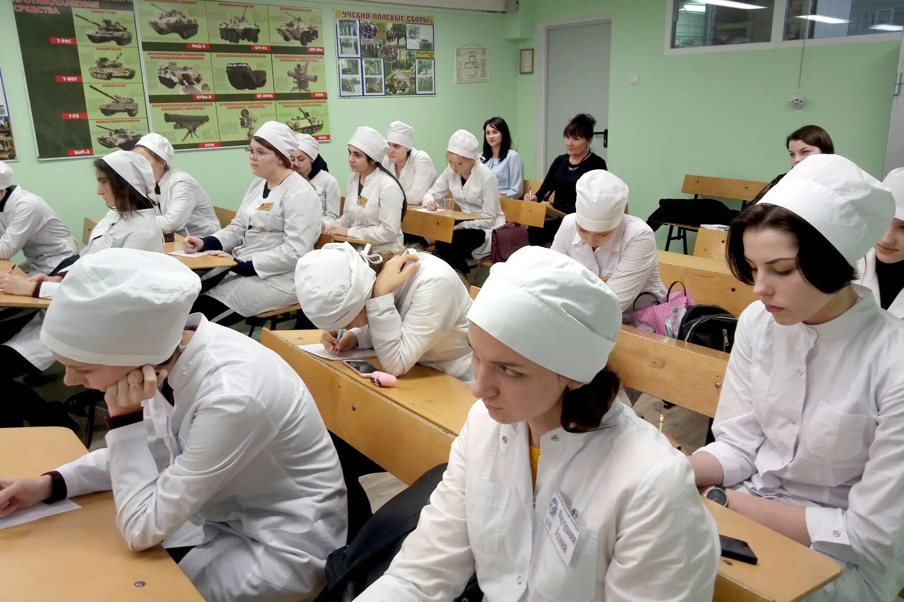 Медицинский колледж фото Классный час "Номофобия - болезнь 21 века". " Ейский медицинский колледж