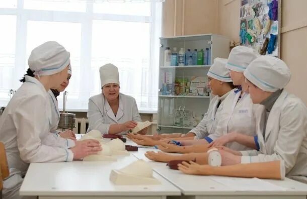 Медицинский колледж кузнечный пер 20 фото Абитуриенты подали более 14 тысяч заявлений в медколледжи Петербурга Общество Се