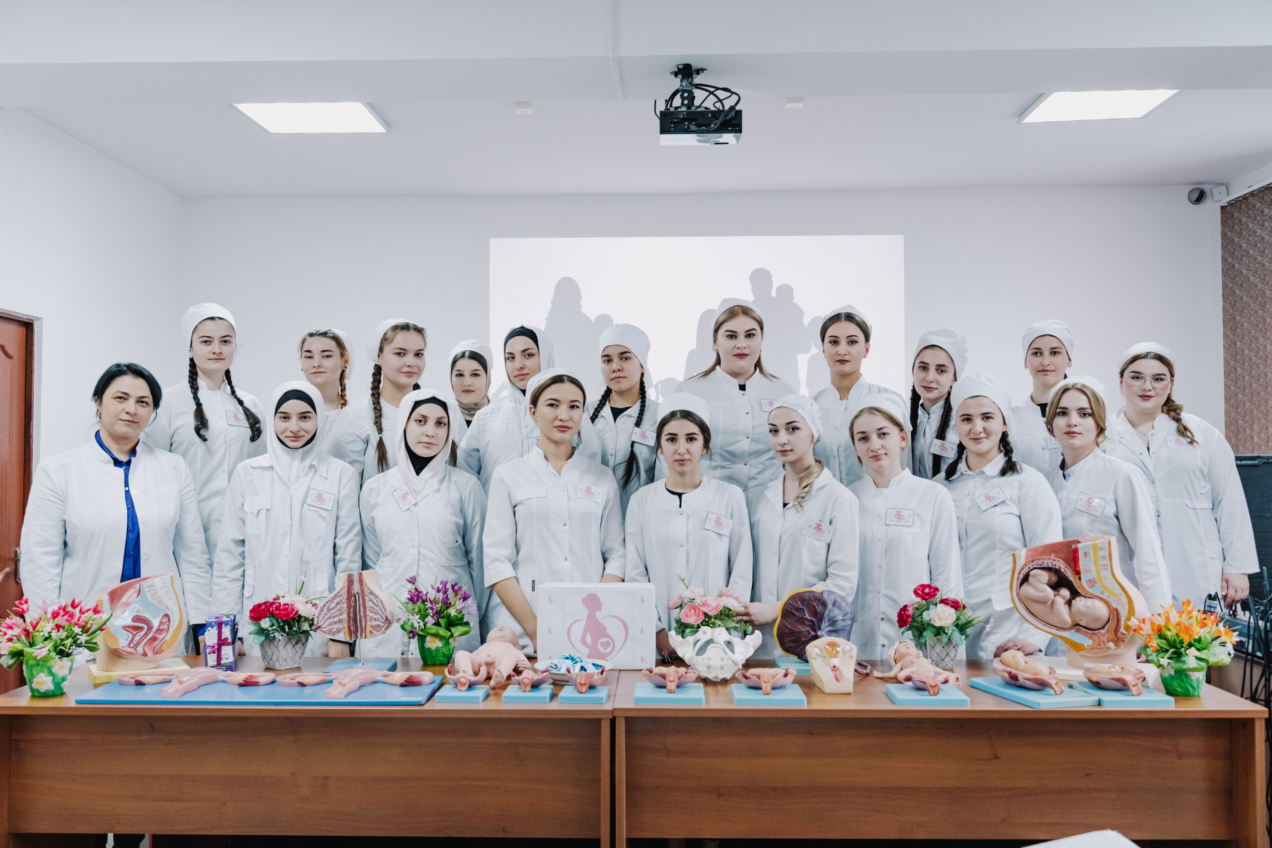 Медицинский колледж призвание ул мальбахова 9 фото Будущие акушерки продемонстрировали свои знания и навыки на открытом занятии - "